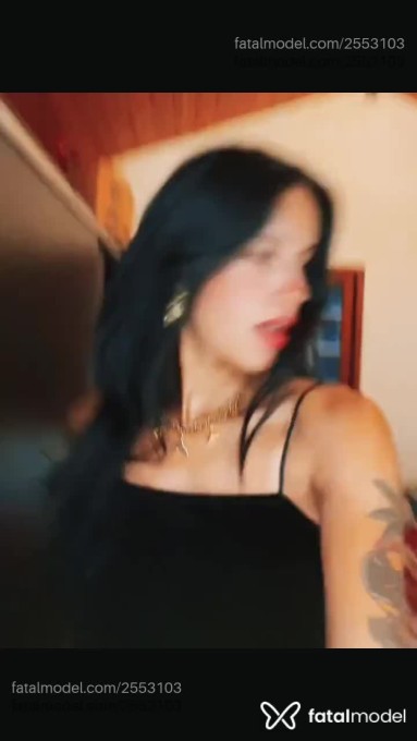 Acompanhante mulher morena (o) de olhos pretos em Virtual Acompanhante mulher morena (o) de olhos pretos em Virtual - Goddesmy