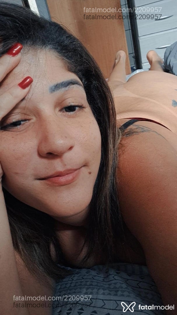 Acompanhante mulher loira (o) de olhos mel em Itumbiara - Bruna