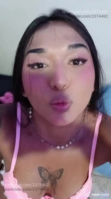 Acompanhante mulher trans morena (o) de olhos castanhos em Patrocínio - Gabizinha