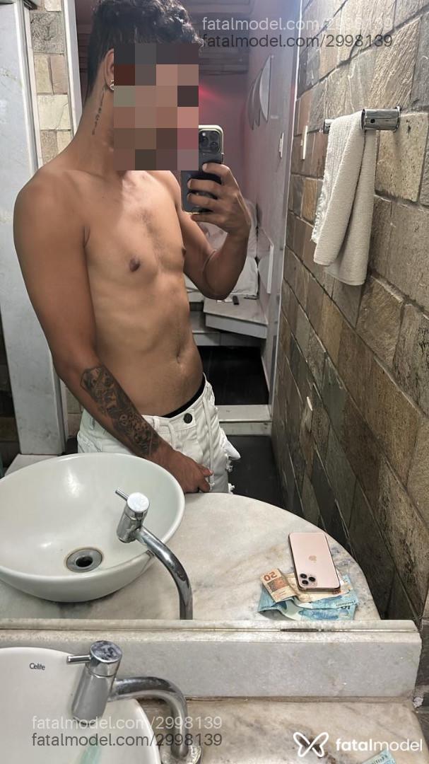 Acompanhante homem morena (o) de olhos mel em Vitória de Santo Antão Acompanhante homem morena (o) de olhos mel em Vitória de Santo Antão - Safadinhoooo