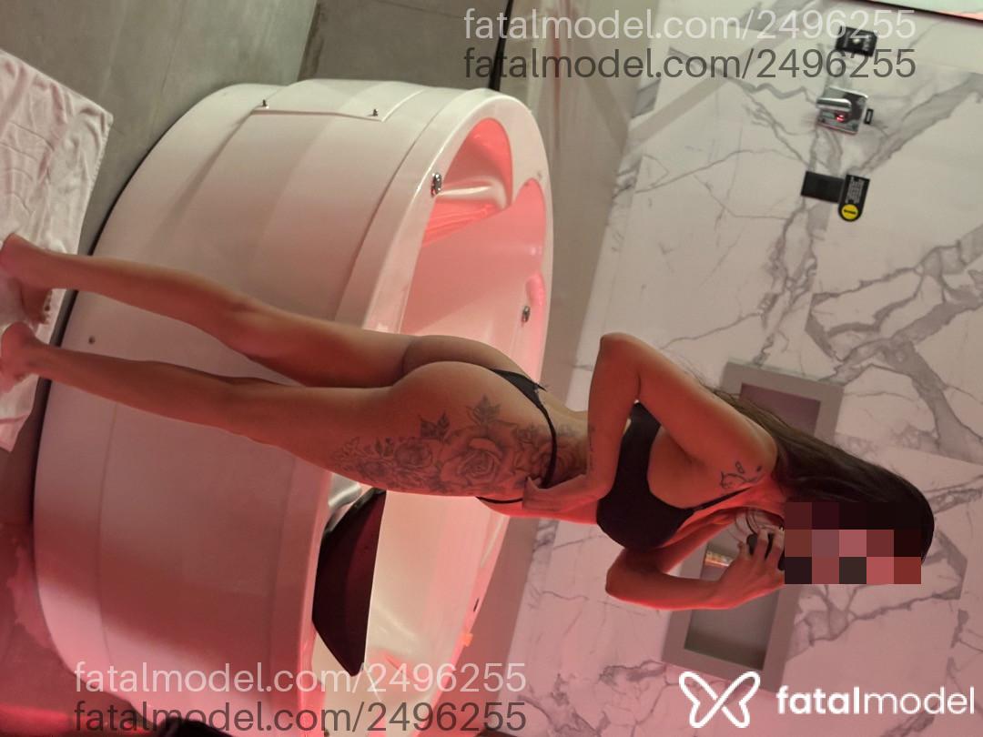 Acompanhante mulher com cabelo castanho de olhos castanhos em São Paulo Acompanhante mulher com cabelo castanho de olhos castanhos em São Paulo - Rafaela Bellini