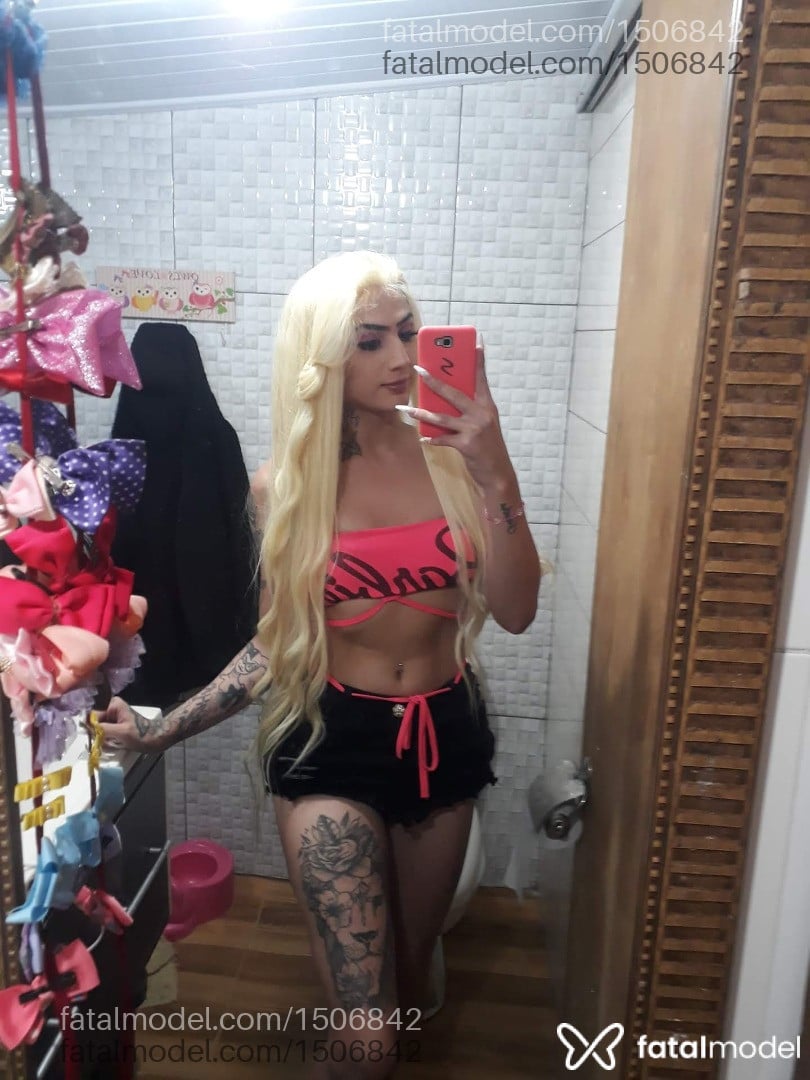Acompanhante mulher trans loira (o) de olhos castanhos - Stefany werner Acompanhante mulher trans loira (o) de olhos castanhos - Stefany werner