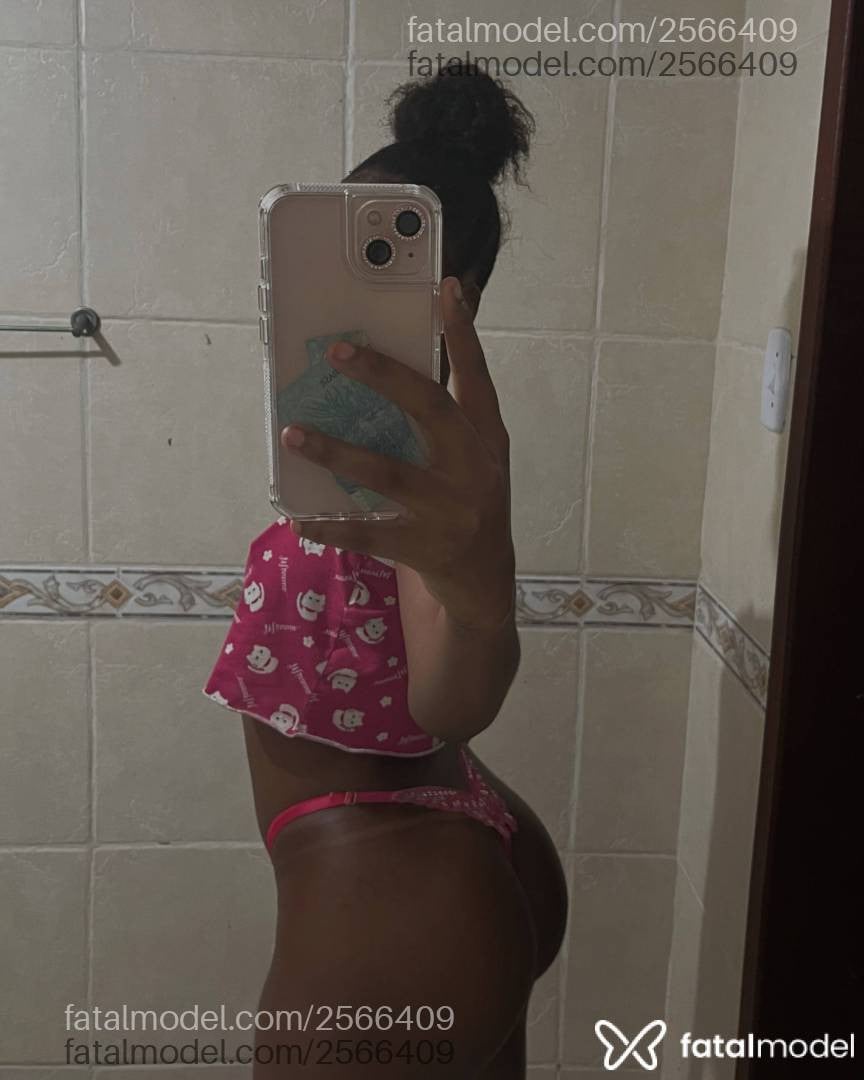 Acompanhante mulher morena (o) de olhos pretos - Madu