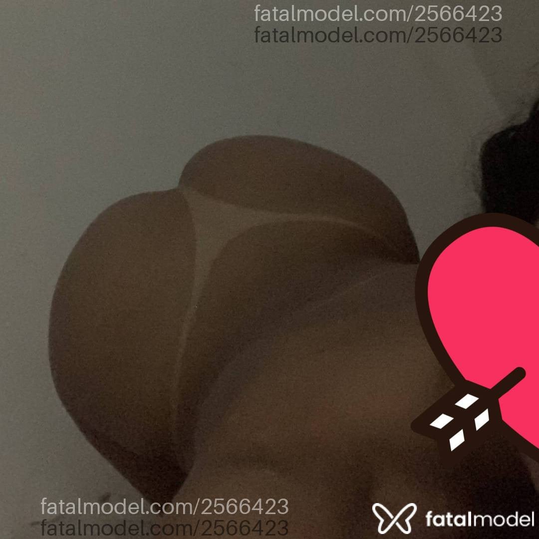 Acompanhante mulher morena (o) de olhos castanhos - Cristal Carneiro