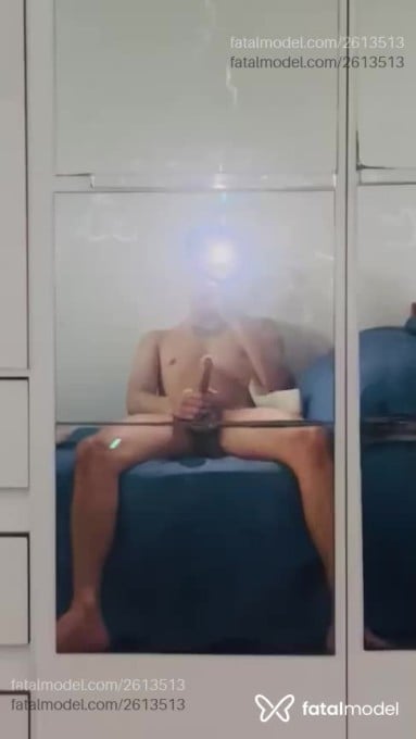 Acompanhante homem com cabelo castanho de olhos pretos - Ruan Lucas Acompanhante homem com cabelo castanho de olhos pretos - Ruan Lucas
