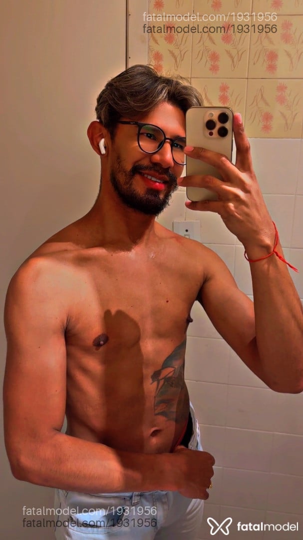 Acompanhante homem loira (o) de olhos pretos em Curitiba - Juh Oliveira