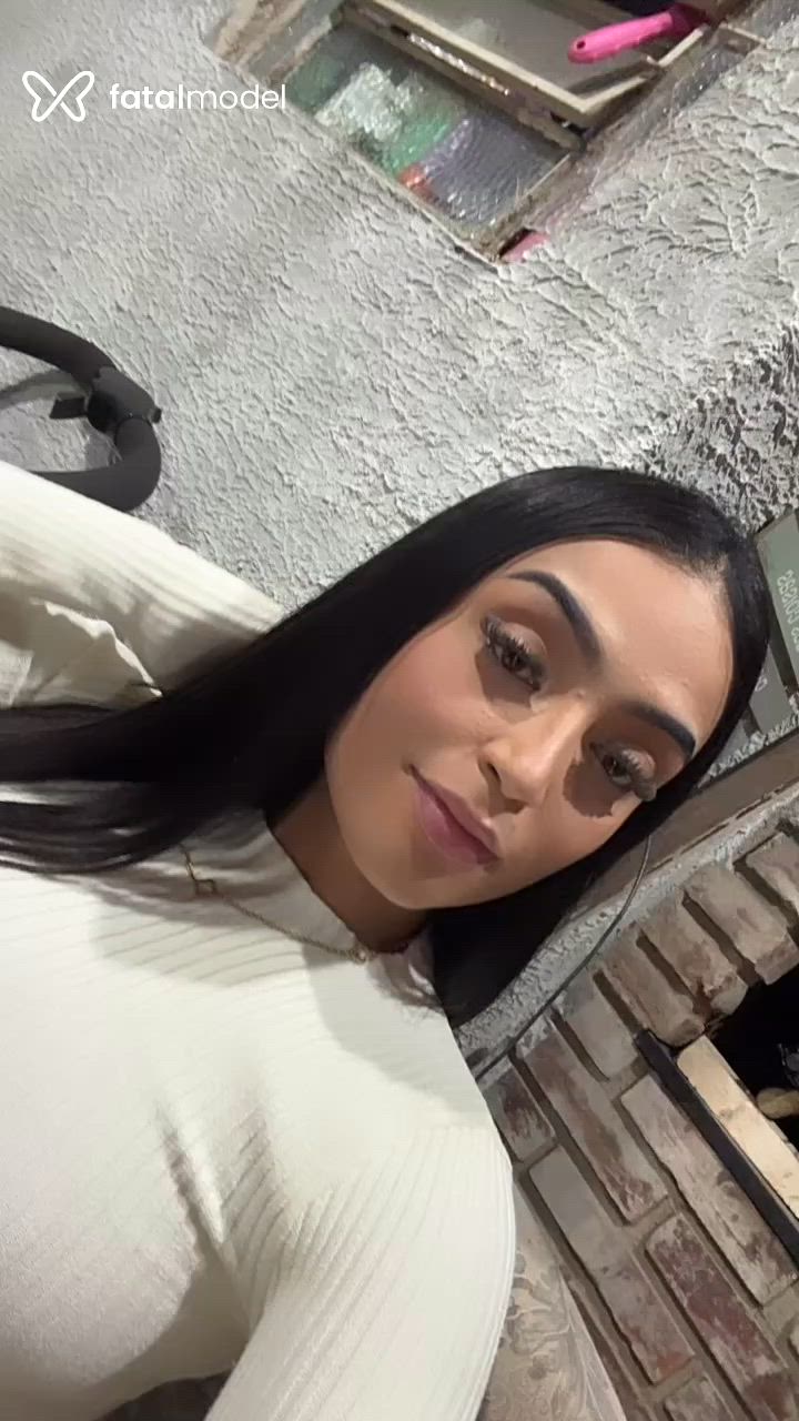 Acompanhante mulher morena (o) de olhos castanhos - Mel Mattos Acompanhante mulher morena (o) de olhos castanhos - Mel Mattos
