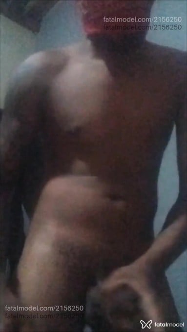 Acompanhante homem morena (o) de olhos pretos em Ribeirão Preto - James