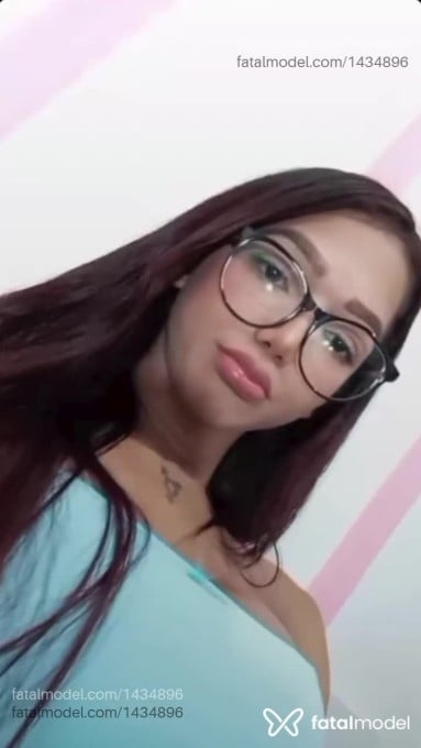 Acompanhante travesti com cabelo castanho de olhos castanhos em Curitiba - Biakhallifa