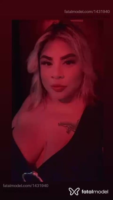 Acompanhante mulher loira (o) de olhos castanhos em Pindamonhangaba Acompanhante mulher loira (o) de olhos castanhos em Pindamonhangaba - Luiza