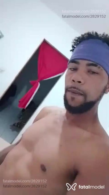 Acompanhante homem morena (o) de olhos castanhos em Guarapari Acompanhante homem morena (o) de olhos castanhos em Guarapari - Kabelin