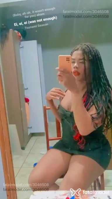 Acompanhante mulher trans morena (o) de olhos castanhos em Jacarezinho - Morena