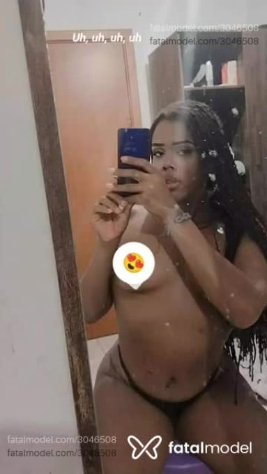 Acompanhante mulher trans morena (o) de olhos castanhos em Jacarezinho - Morena