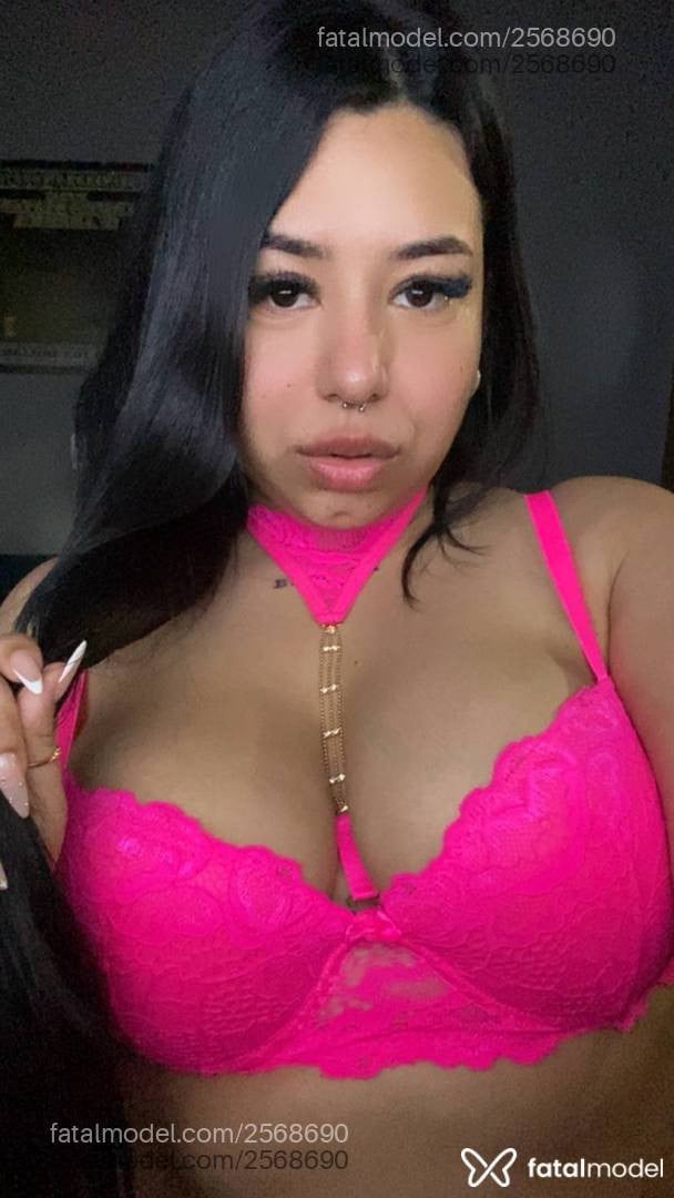 Acompanhante mulher com cabelo castanho de olhos castanhos - Mel Rosón
