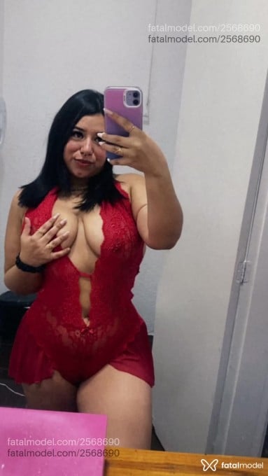Acompanhante mulher com cabelo castanho de olhos castanhos - Mel Rosón