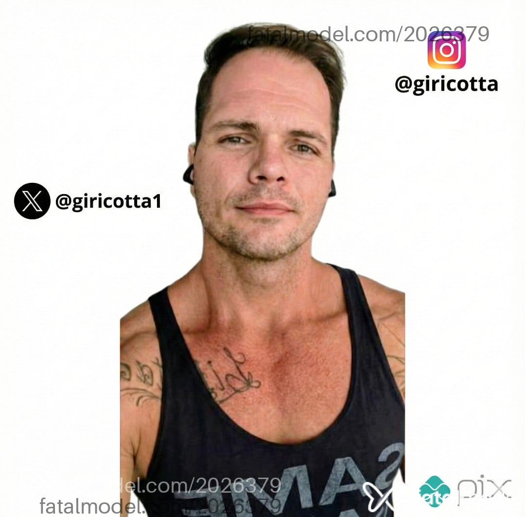 Acompanhante homem com cabelo castanho de olhos castanhos em Virtual - Giricotta