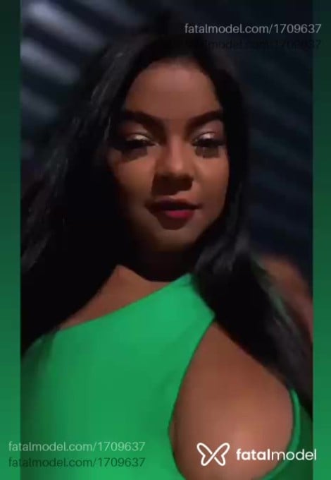 Acompanhante mulher com cabelo castanho de olhos castanhos em Petrolina Acompanhante mulher com cabelo castanho de olhos castanhos em Petrolina - May Campos