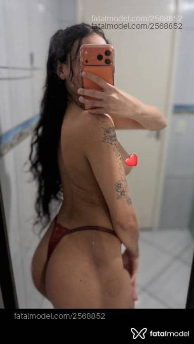 Acompanhante mulher morena (o) de olhos castanhos - Amora