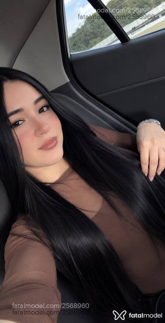 Acompanhante mulher morena (o) de olhos pretos - Sthefane