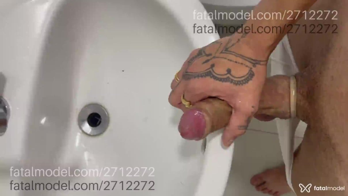 Acompanhante homem com cabelo castanho de olhos mel - Caio Augusto