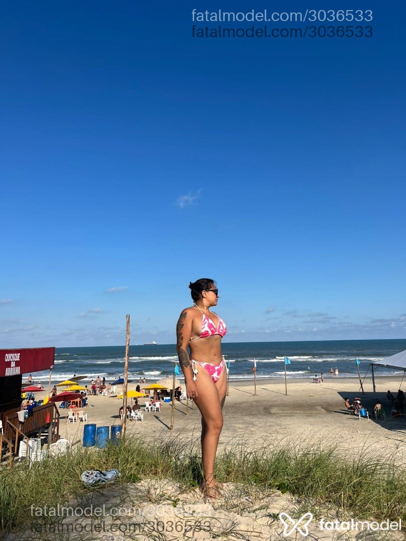 Acompanhante mulher com cabelo castanho de olhos castanhos em Tramandaí Acompanhante mulher com cabelo castanho de olhos castanhos em Tramandaí - Paty