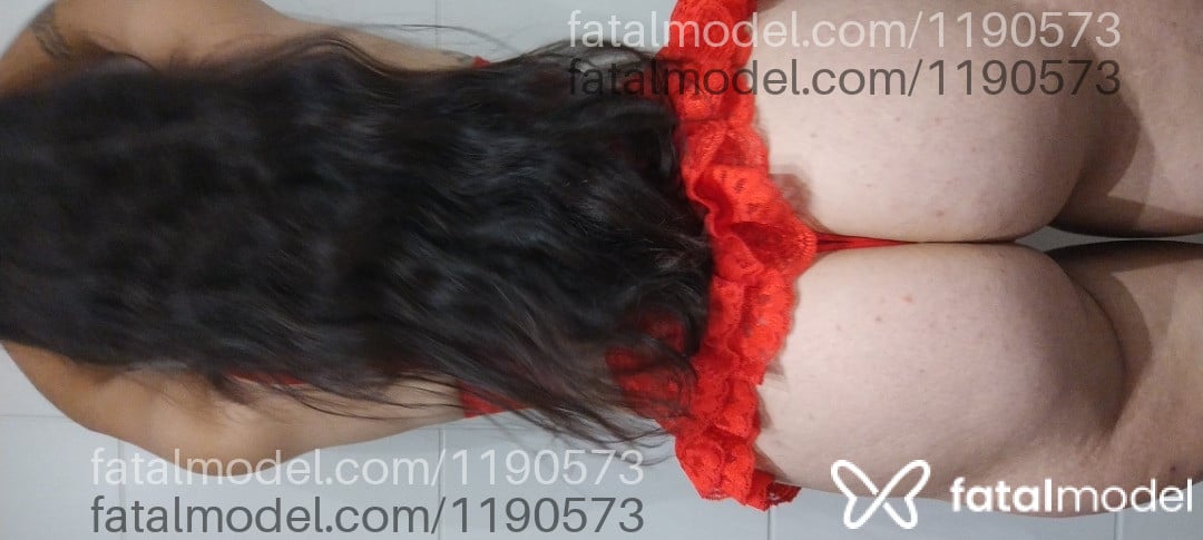 Acompanhante mulher morena (o) de olhos pretos em Porto Alegre - Lari Garbinatto
