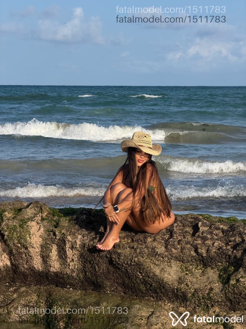 Acompanhante mulher com cabelo castanho de olhos castanhos em Poços de Caldas Acompanhante mulher com cabelo castanho de olhos castanhos em Poços de Caldas - Patrícia ferreira