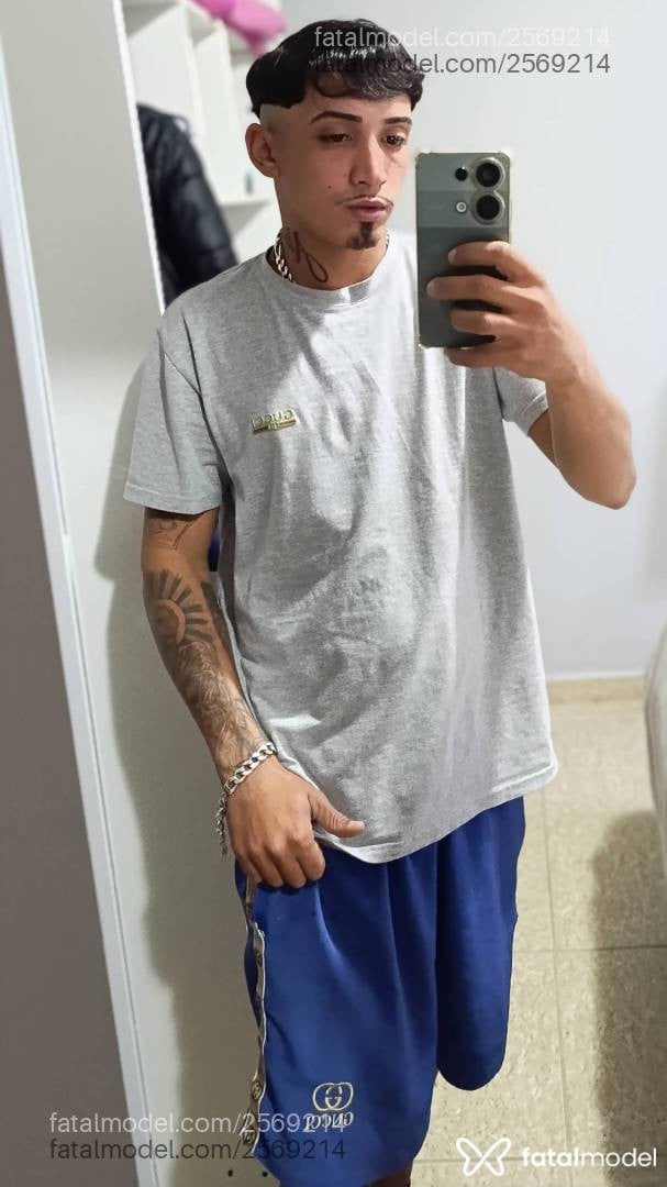 Acompanhante homem morena (o) de olhos castanhos - Matheus