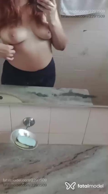 Acompanhante mulher ruiva (o) de olhos verdes em Ribeirão Preto - Hinaa