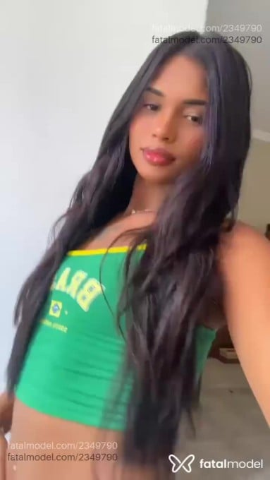 Acompanhante mulher trans morena (o) de olhos pretos em Rio de Janeiro Acompanhante mulher trans morena (o) de olhos pretos em Rio de Janeiro - Lorena