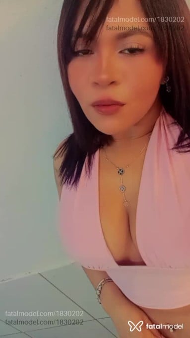 Acompanhante mulher morena (o) de olhos pretos em Britânia Acompanhante mulher morena (o) de olhos pretos em Britânia - Sara
