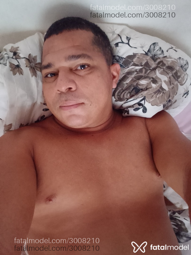 Acompanhante não-binário morena (o) de olhos pretos em Itamaraju Acompanhante não-binário morena (o) de olhos pretos em Itamaraju - Elton