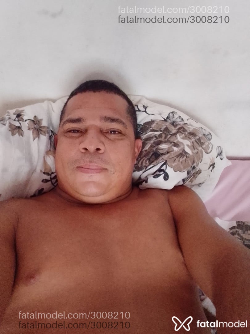 Acompanhante não-binário morena (o) de olhos pretos em Itamaraju Acompanhante não-binário morena (o) de olhos pretos em Itamaraju - Elton