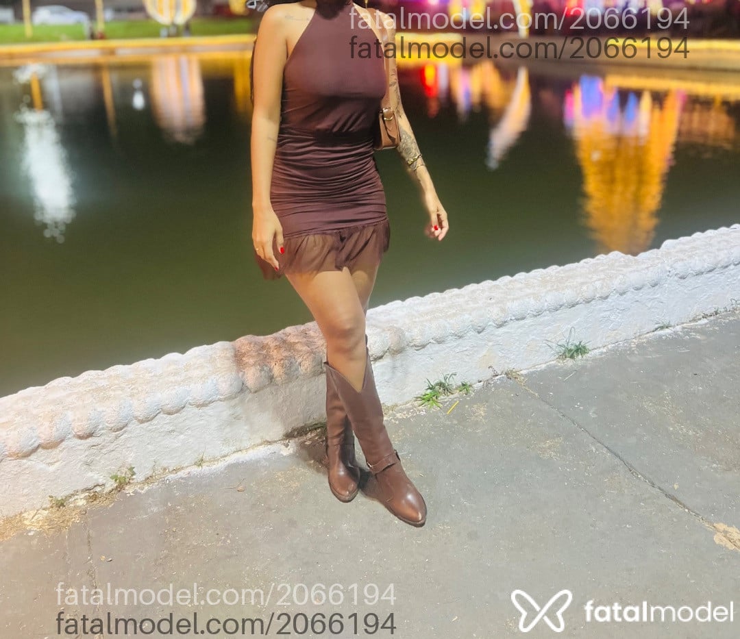 Acompanhante mulher morena (o) de olhos pretos - Lara Acompanhante mulher morena (o) de olhos pretos - Lara