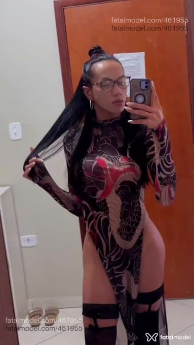 Acompanhante mulher trans loira (o) de olhos cinza em Ribeirão Preto - Japah