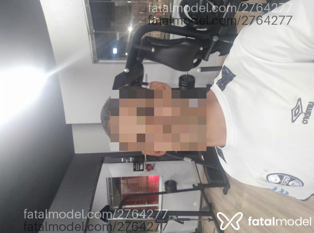 Acompanhante homem morena (o) de olhos castanhos em Virtual Acompanhante homem morena (o) de olhos castanhos em Virtual - Tomas
