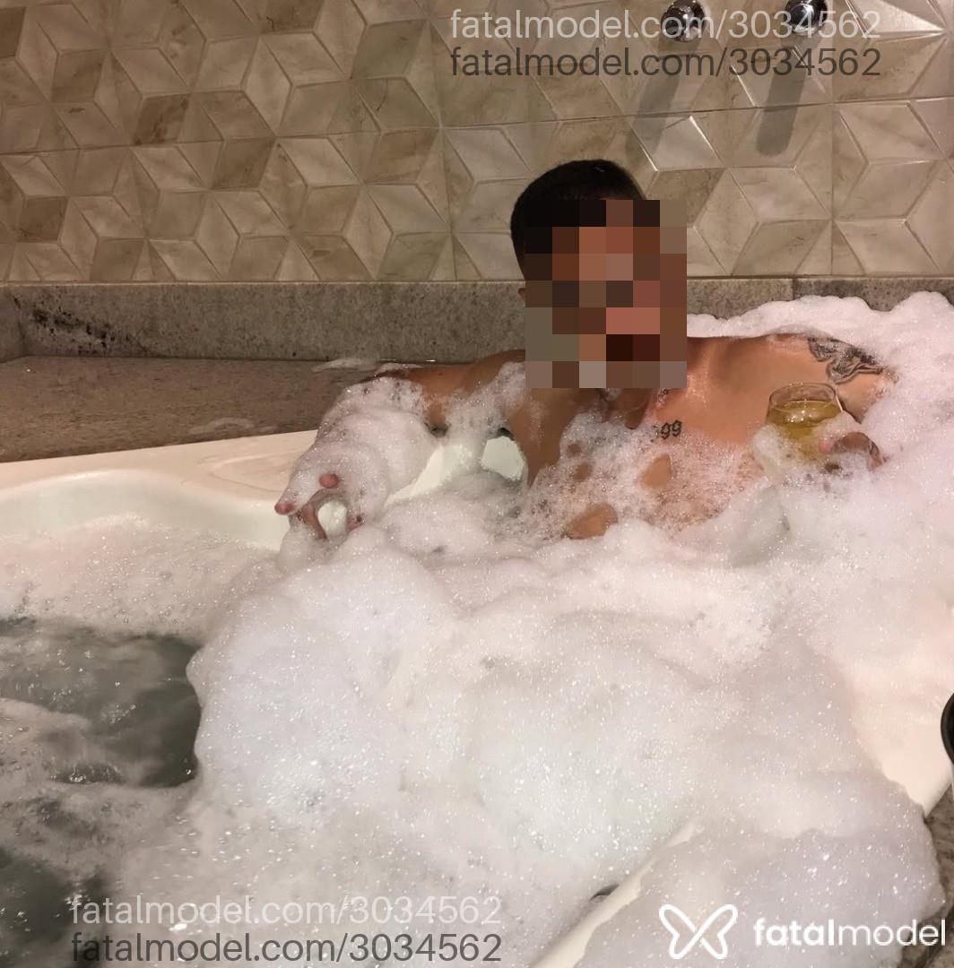 Acompanhante homem morena (o) de olhos castanhos em Aparecida de Goiânia - Eduardo Smith