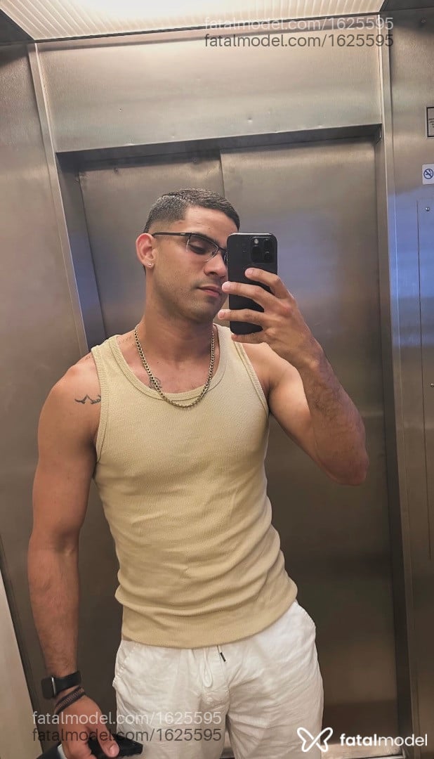 Acompanhante homem morena (o) de olhos castanhos em São Paulo - Diego