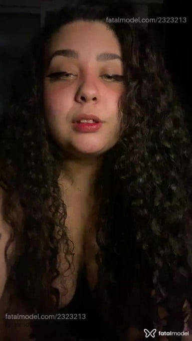 Acompanhante mulher com cabelo castanho de olhos azuis em São Paulo - Gatha