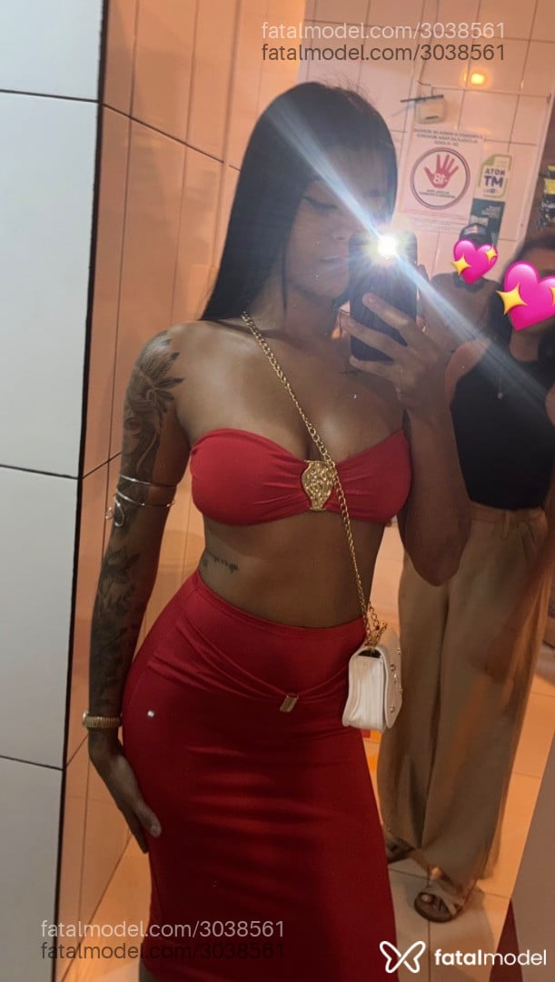 Acompanhante mulher morena (o) de olhos pretos em Comodoro - Nicoly