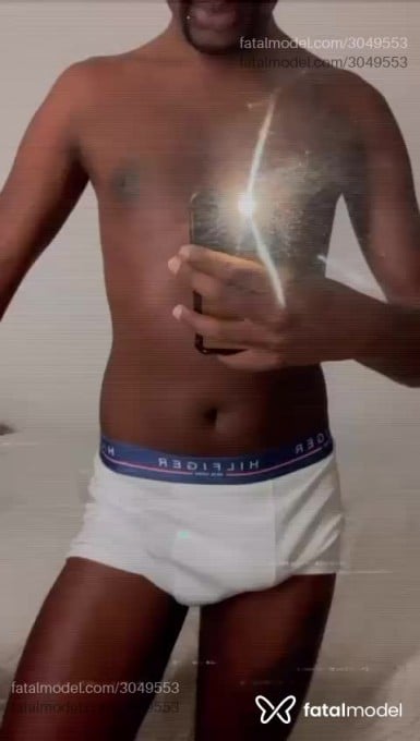 Acompanhante homem morena (o) de olhos pretos em São Paulo Acompanhante homem morena (o) de olhos pretos em São Paulo - Pedro