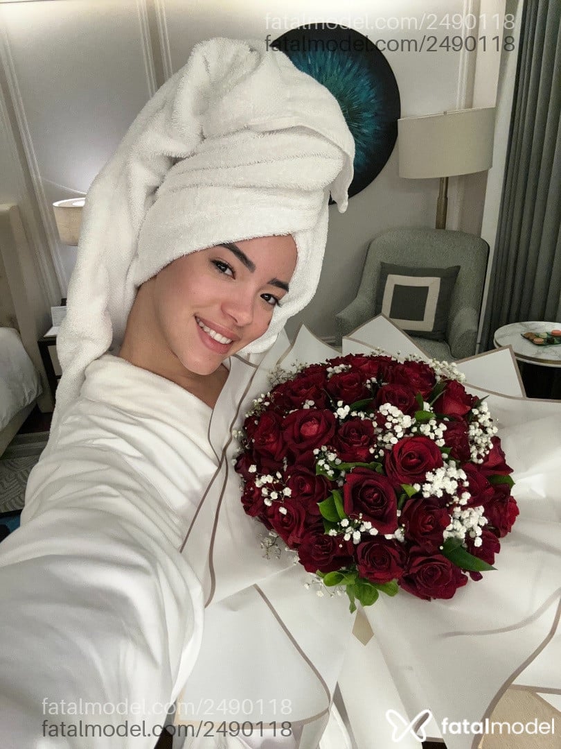 Acompanhante mulher morena (o) de olhos pretos em Florianópolis - Veronica Cupello