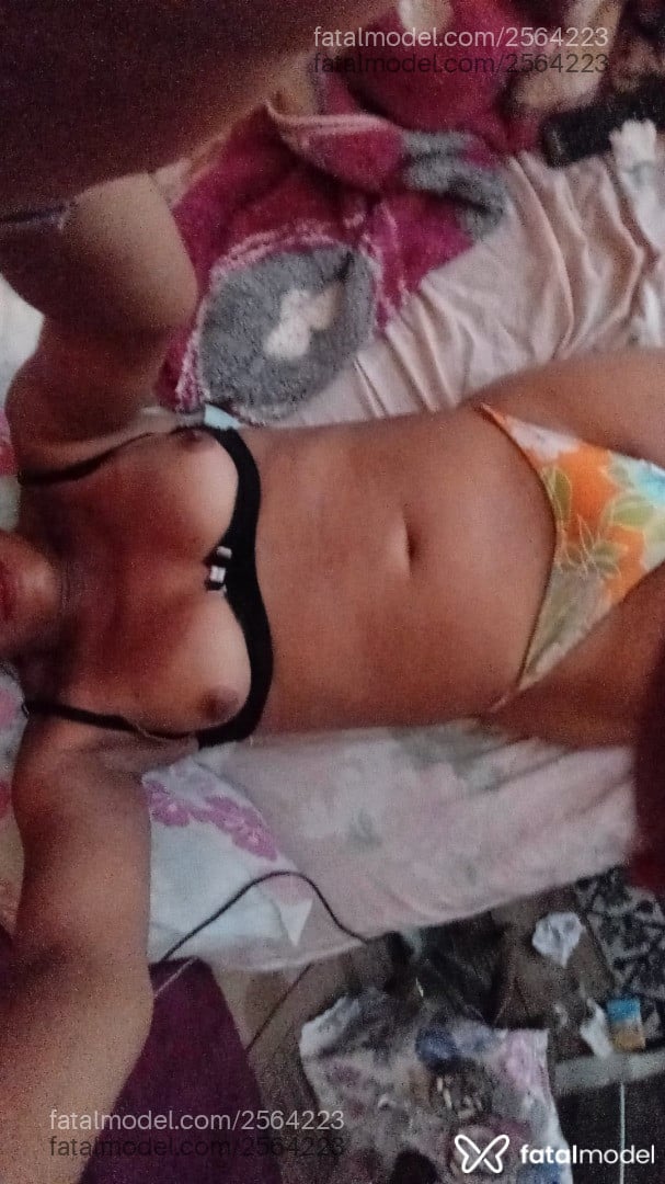 Acompanhante mulher trans ruiva (o) de olhos castanhos em Virtual Acompanhante mulher trans ruiva (o) de olhos castanhos em Virtual - Karol Magalhães