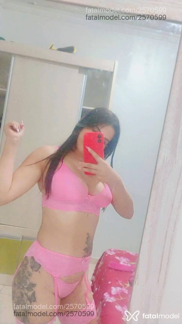 Acompanhante mulher com cabelo castanho de olhos castanhos em Balneário Camboriú - Lorena