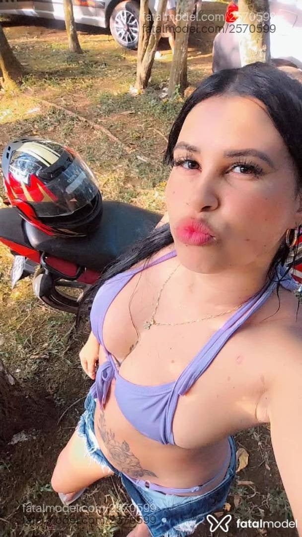 Acompanhante mulher com cabelo castanho de olhos castanhos - Lorena