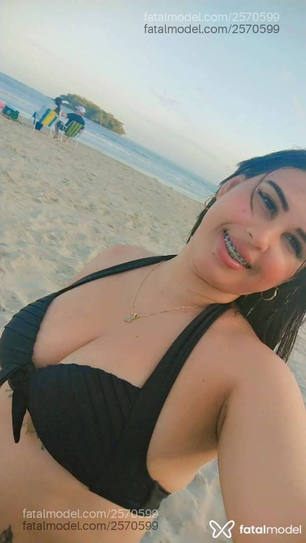 Acompanhante mulher com cabelo castanho de olhos castanhos em Balneário Camboriú - Lorena