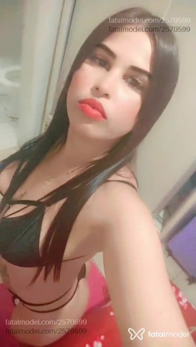 Acompanhante mulher com cabelo castanho de olhos castanhos em Balneário Camboriú - Lorena