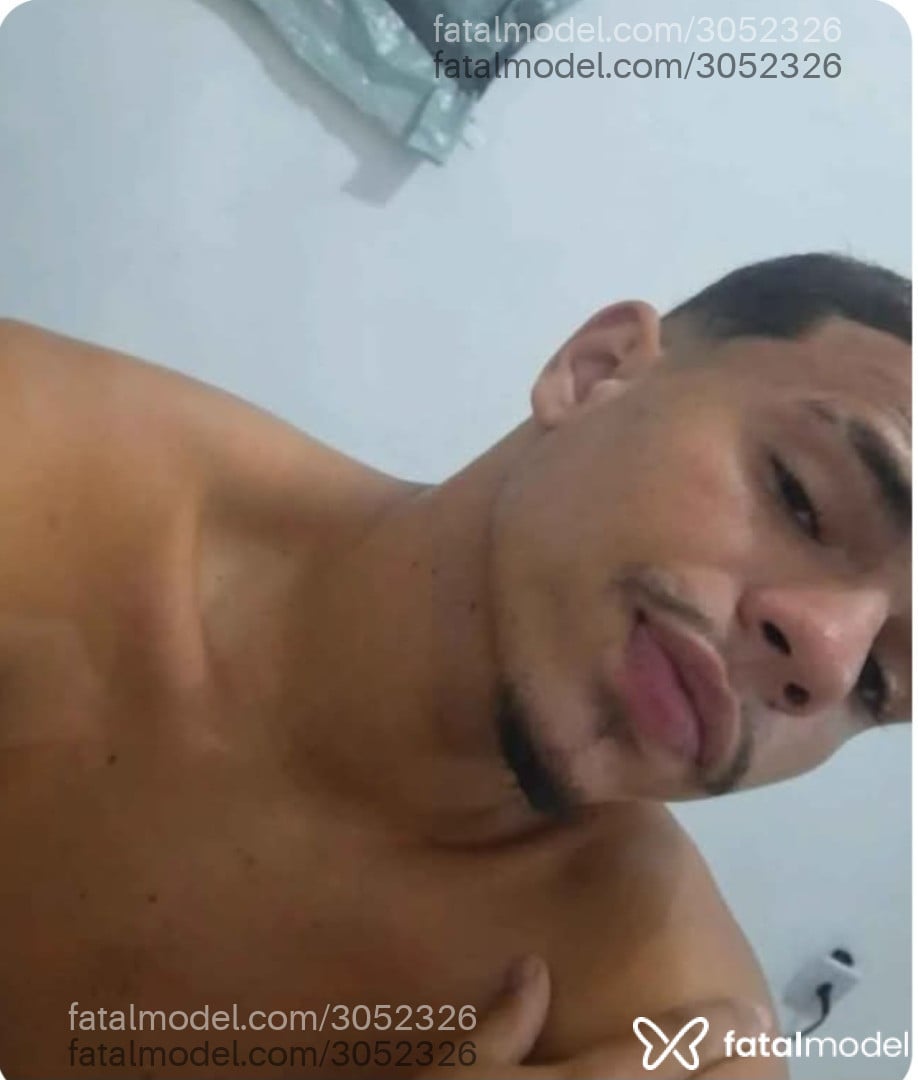 Acompanhante homem com cabelo castanho de olhos mel em Rio de Janeiro Acompanhante homem com cabelo castanho de olhos mel em Rio de Janeiro - Pedro Neto