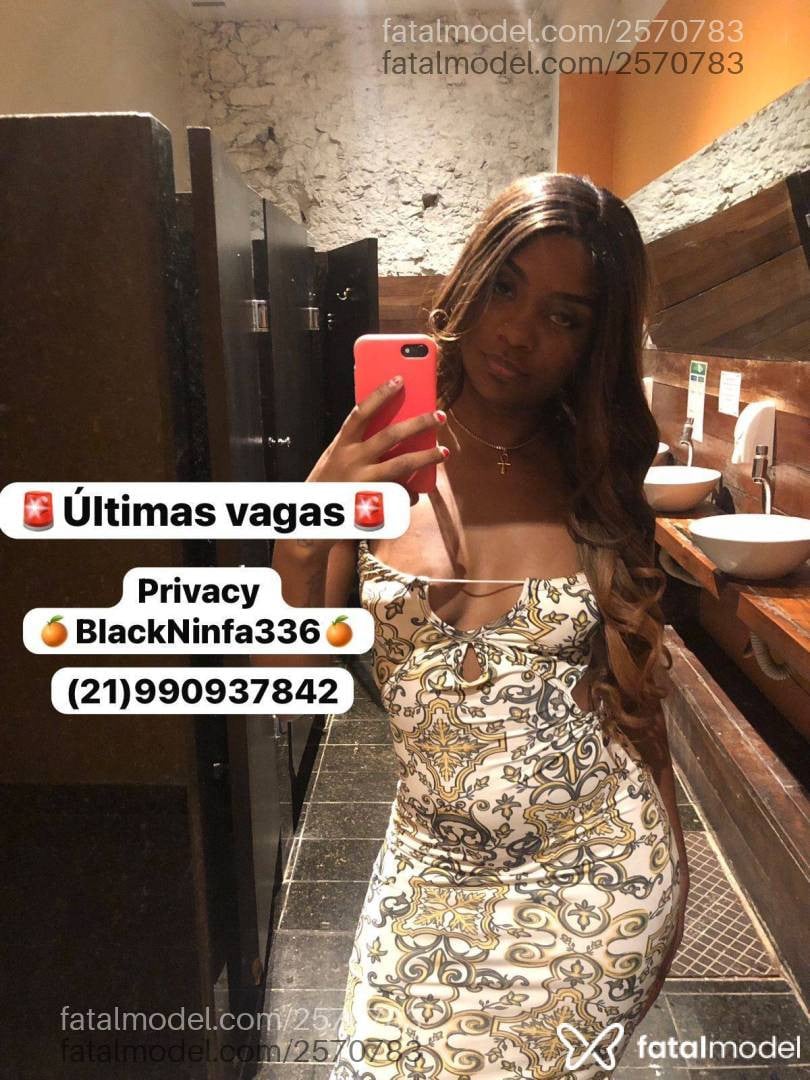 Acompanhante mulher com cabelo castanho de olhos castanhos em Duque de Caxias - Flor