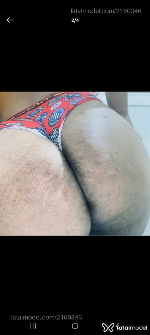 Acompanhante homem morena (o) de olhos pretos - Moreninho Acompanhante homem morena (o) de olhos pretos - Moreninho